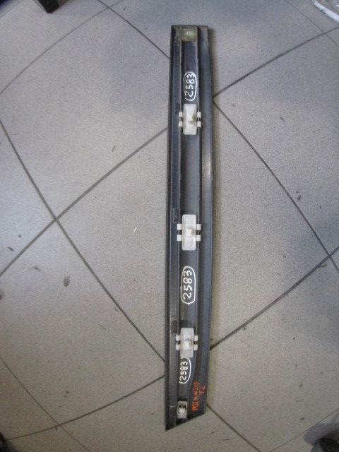 Friso da porta trás esquerdo MERCEDES-BENZ Classe C (W203)