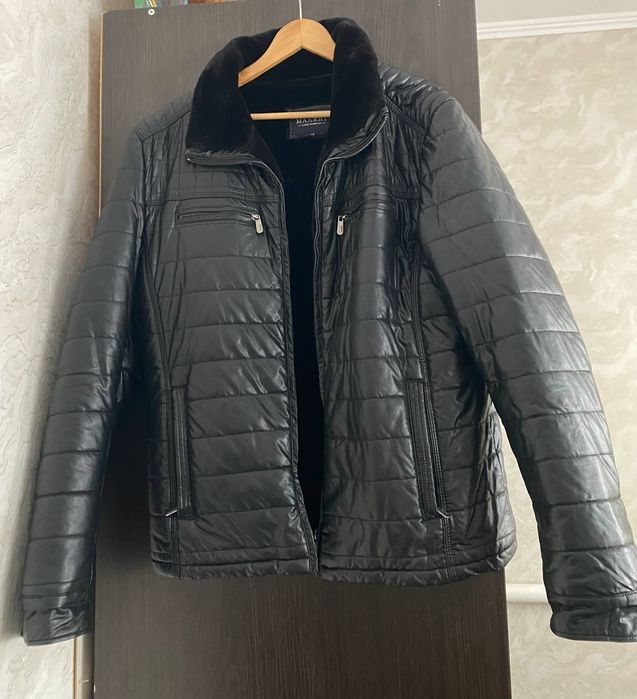 Зимова чоловіча шкіряна куртка