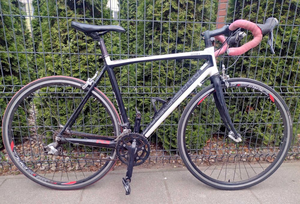 Rower szosowy Accent Draft 28" (Osprzęt Shimano Tiagra)