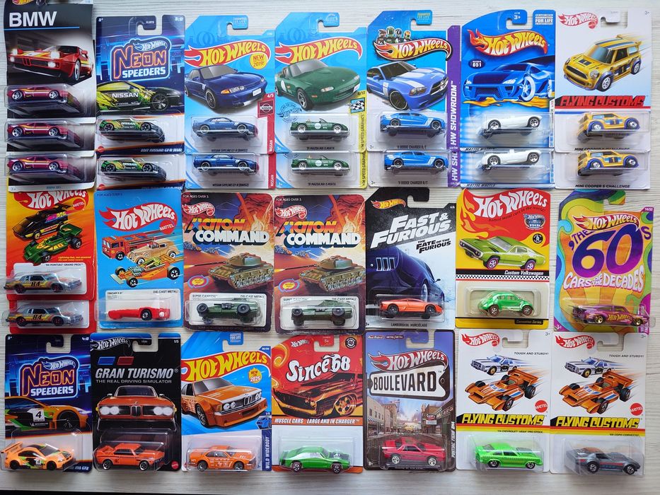 Машинки Hot Wheels Premium,мейн, AutoWorld, Racing Champions
