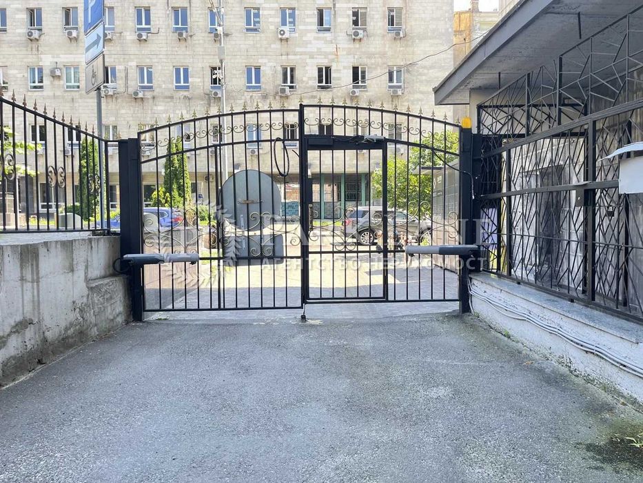 Оренда офісу/шоу-руму (43 м²) у самому центрі Києва – вул. Івана Франка, 30
