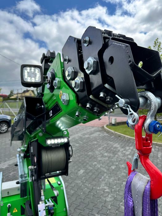 Mini żuraw PICK&CARRY BEFARD XM1200 udźwig 1500kg, zasięg ponad 10m.
