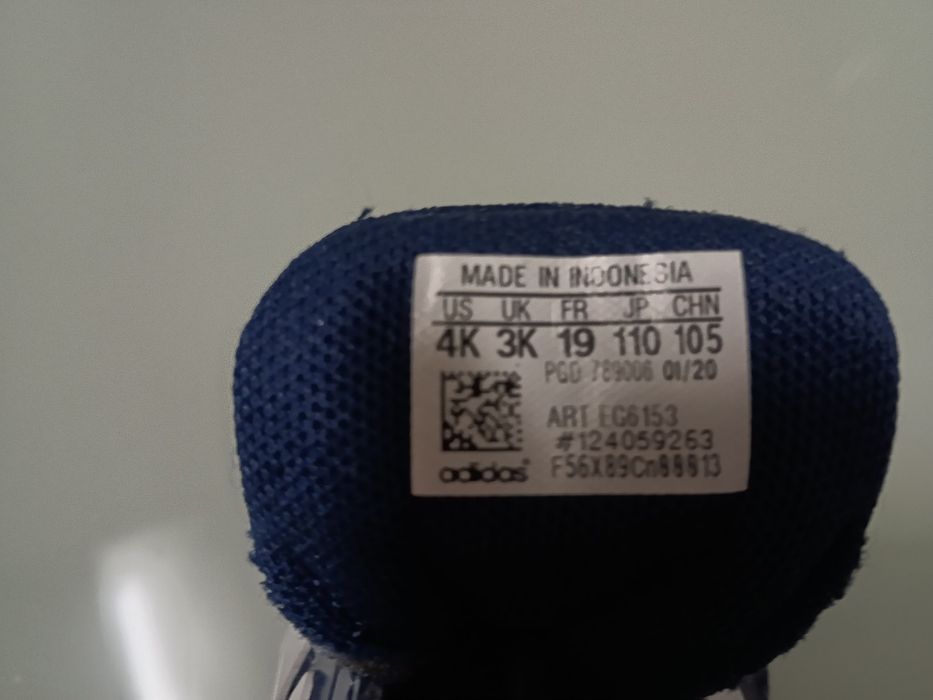 Sapatilhas tamanho 19 Adidas