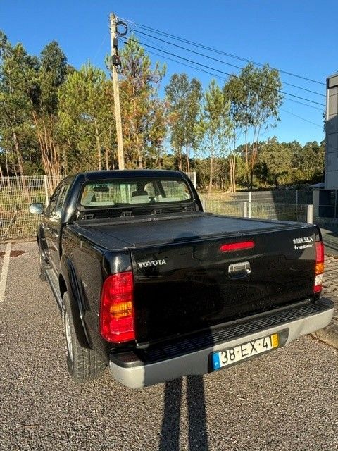 Toyota Hilux 3.0 D-4D CD Tracker