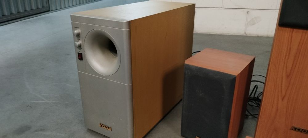 Zestaw kolumn kina domowego Koda .