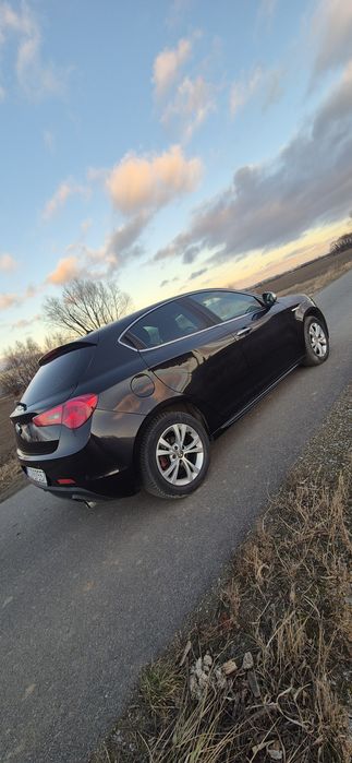 Alfa Romeo Giulietta 2.0 JTDm 150KM z 2014 roku.