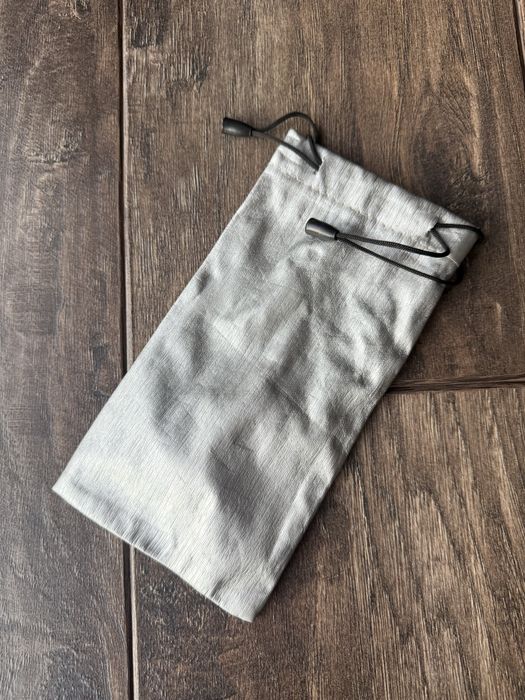 Srebrne silver etui do okularów sunglasses