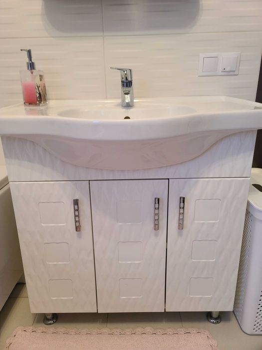 Продам тумбу з умивальником