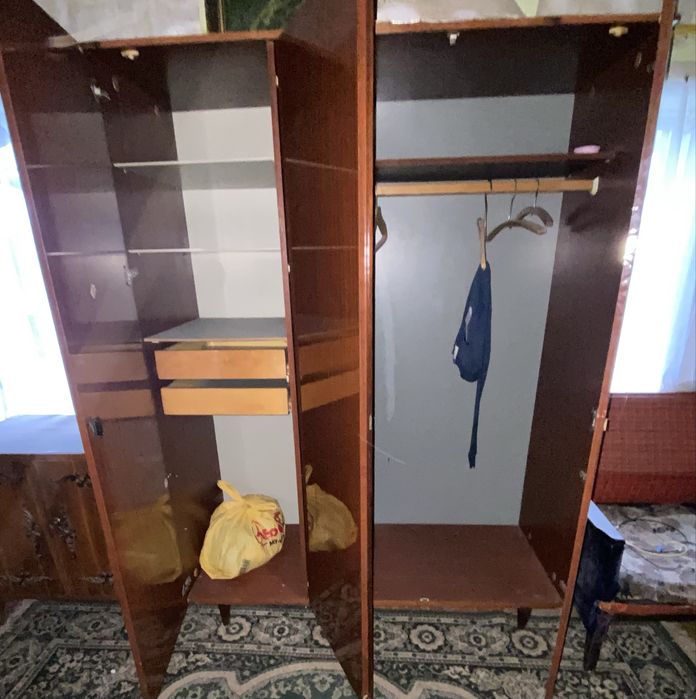 Меблі (шафи, серванти)