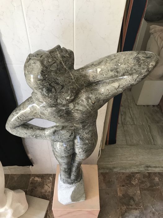 Escultura em mármore