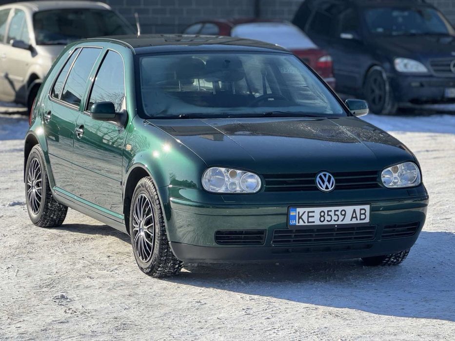 Машина технично в ідеальному стані, по кузову без іржі, пороги, арки все ціле, робити ні чого не треба, дуже гарний колір.
Двигун 1.6 mpi