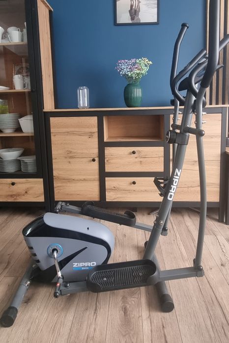 Trenażer eliptyczny