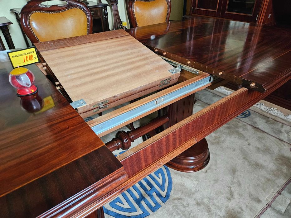 Excelente mesa para sala ou escritório- extensível - óptimo