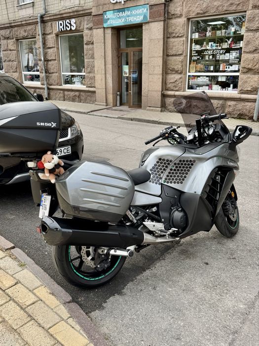 Kawasaki GTR 1400 2016 (Restomod)