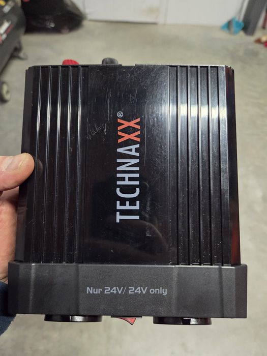 Перетворювач напруги  24в ,  220