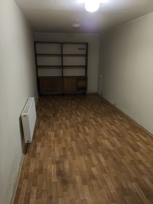 Озерна, Оренда складського приміщення (площею 40м. кв.)