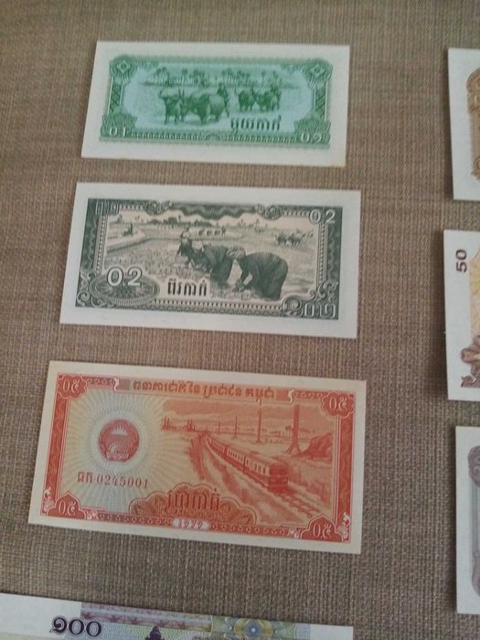 CAMBODIA National Bank of 12 Notas NÃO Circuladas Várias Séries e data