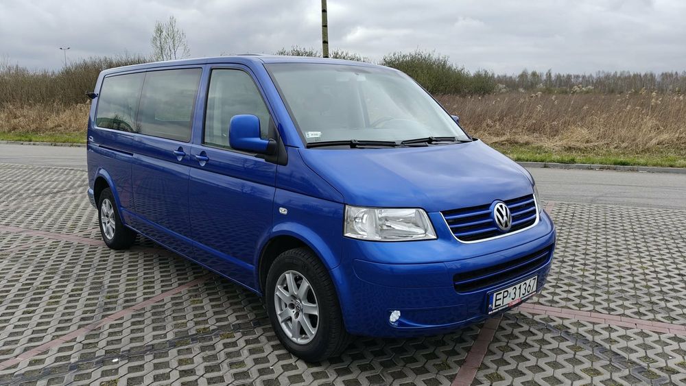 Wynajem auta z kierowcą
