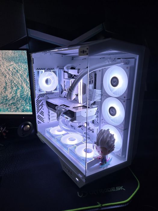 Komputer stacjonarny, Gamingowy PC dla wymagających, RX 9800X3D, RX 9070XT, 32GB DDR5