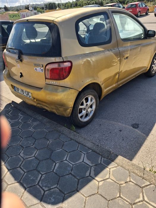 Toyota yaris set 1999 sol