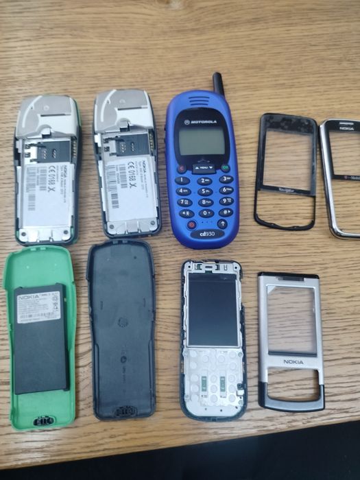 Telefony Nokia 3210+2700c uszkodzone