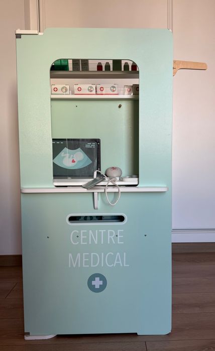Posto médico + Farmácia infantil