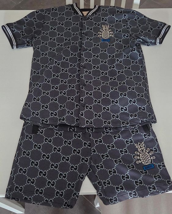 Conjunto/traje Gucci