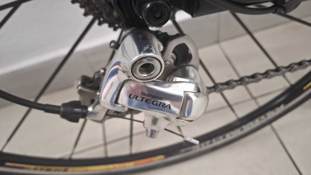 Bicicleta de estrada em carbono Scott CR1 Pro