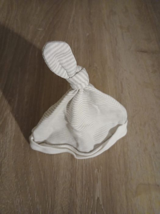 Czapeczka dla niemowlaka 56
