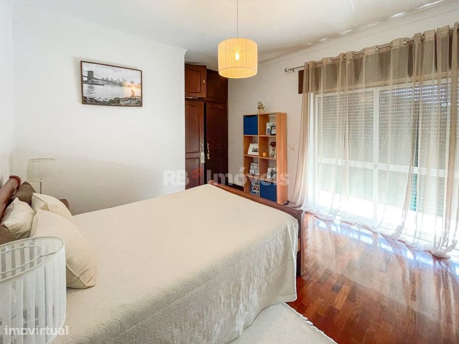 Moradia T3 c/ Espaço Comercial - São Facundo, Abrantes