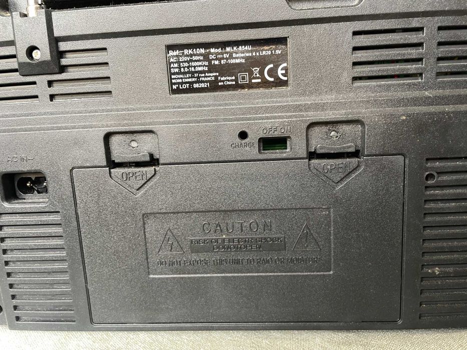 Rádio Portátil com leitor de cassette e leitor multimedia