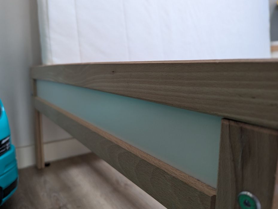 Cama criança com colchão e extras