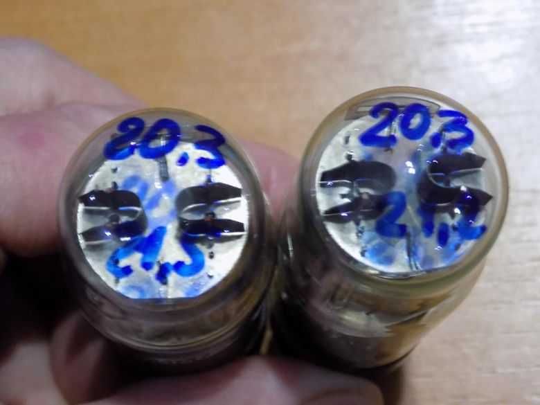 Радиолампа 12М1М  1944 год пара проверенные Radio tube 12M1M 1944 pair