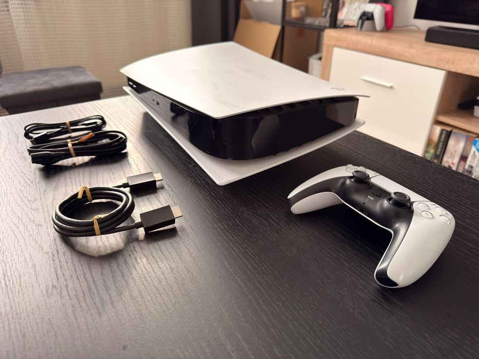 Konsola PS5 Fat 825 GB