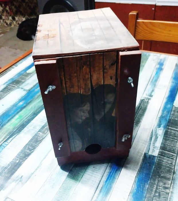 Caixa para Box (pacote) de vinho com imagem de Amália Rodrigues