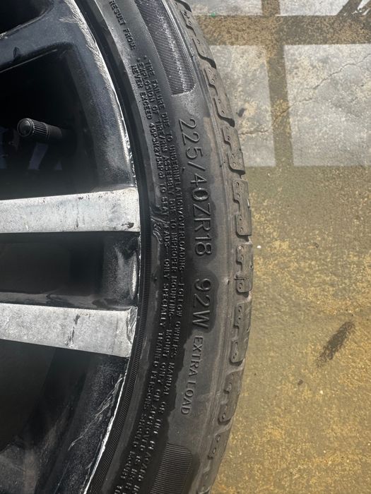 Volkswagen R32 roda 18’ 225/40/18