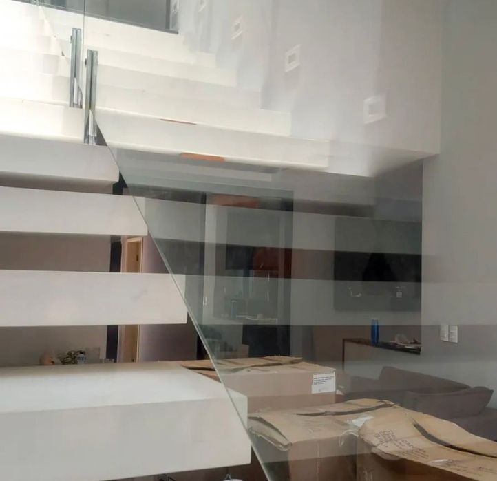 Guarda Corpo e corrimão  de inox e vidro