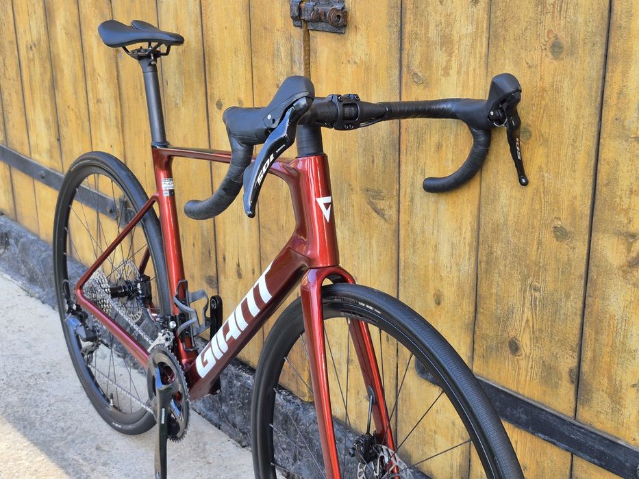 Велосипед шосейний Giant Defy endurance 2025p.