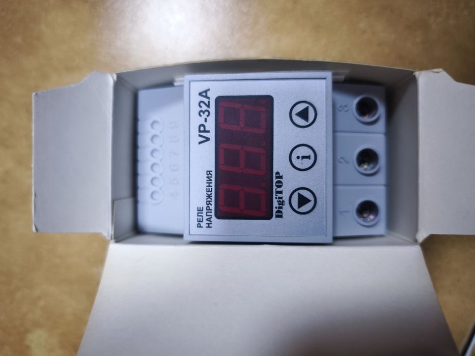 Б/у Реле напряжения Digitop VP-32A