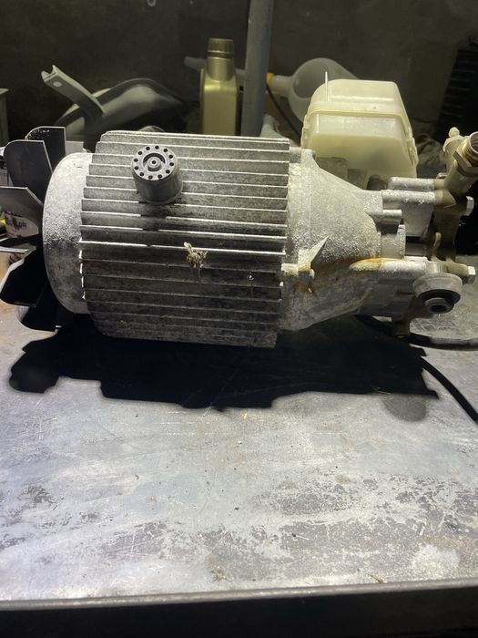 Vendo motor com bomba