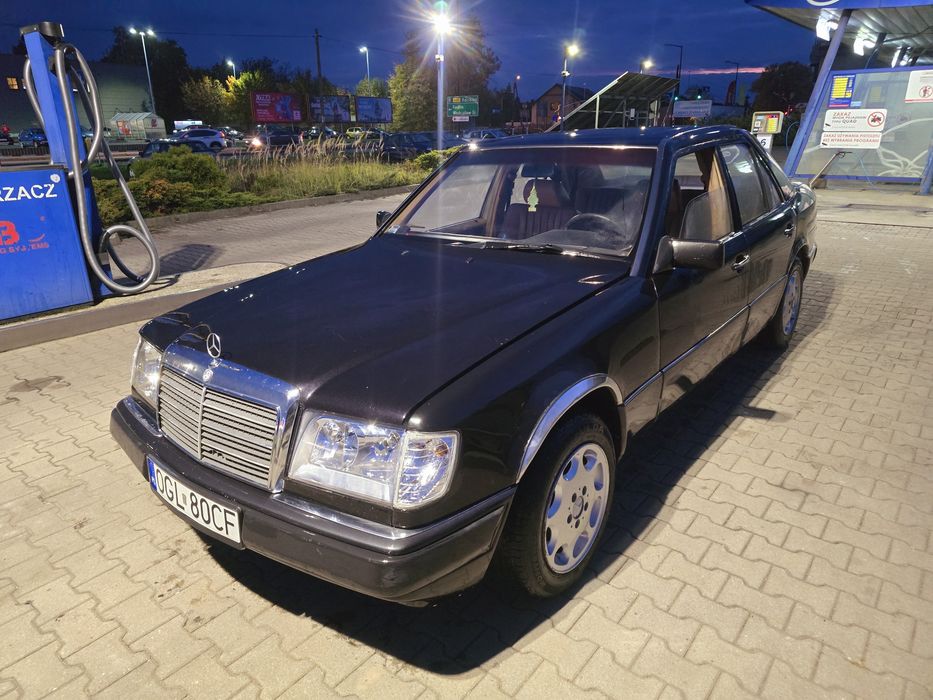 Mercedes-Benz W124