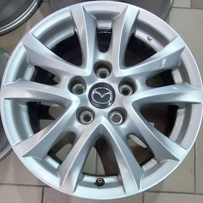 5-114,3 r16 Mazda.