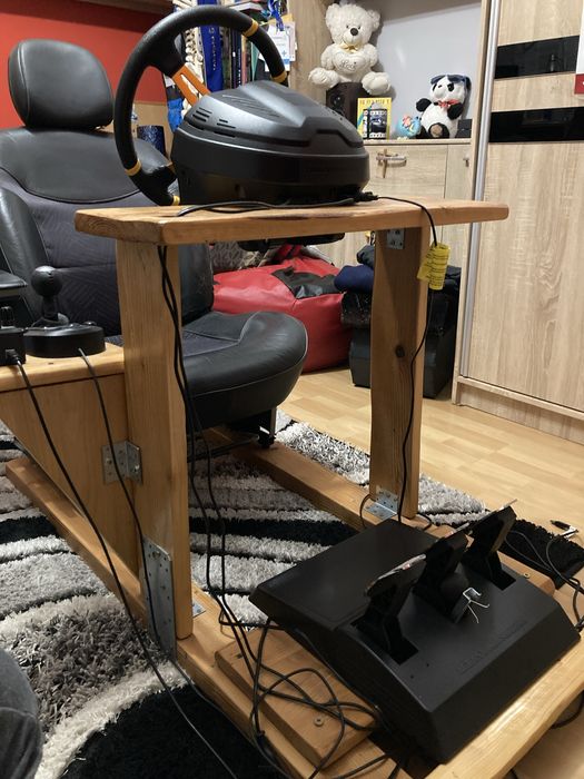 Zestaw do sim driftingu - thrustmaster, logitech