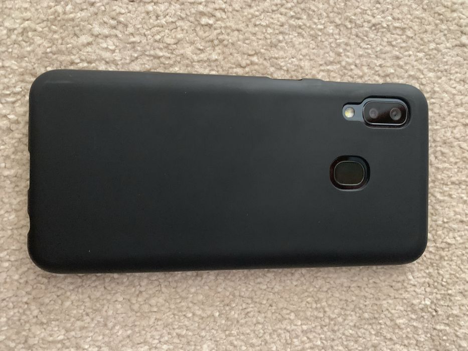 Telemóvel Samsung A20e Novo com oferta de capa