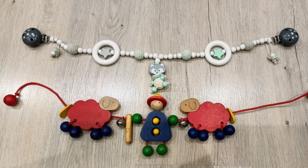 Растяжка на коляску или кроватку из натурального дерева