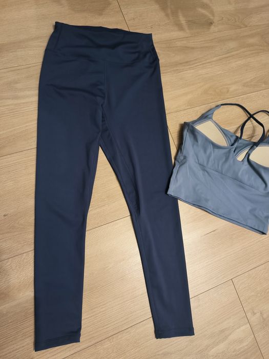 Strój fitness strój na siłownię na pilates zestaw legginsy i biustonos