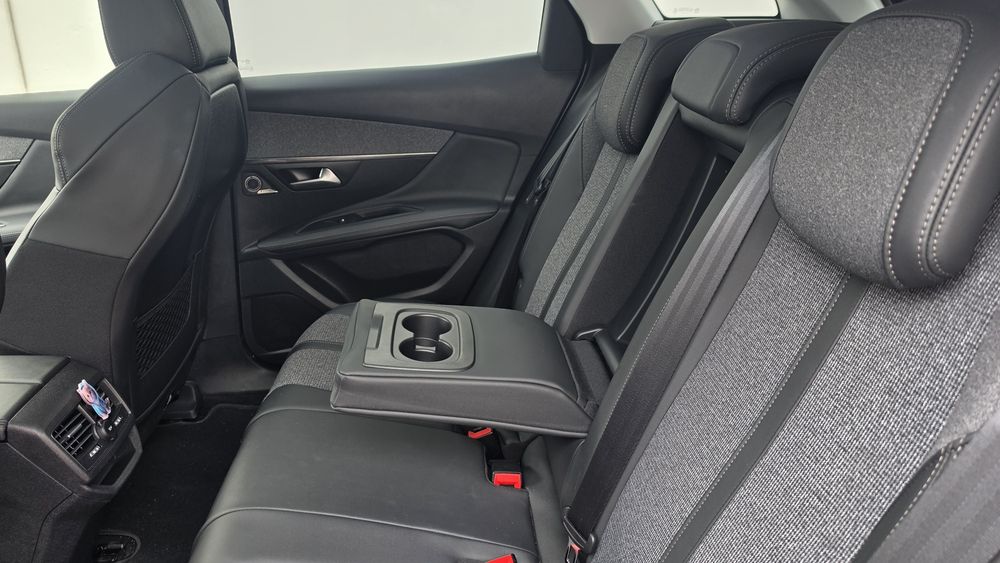Peugeot 3008 — fotografia 8