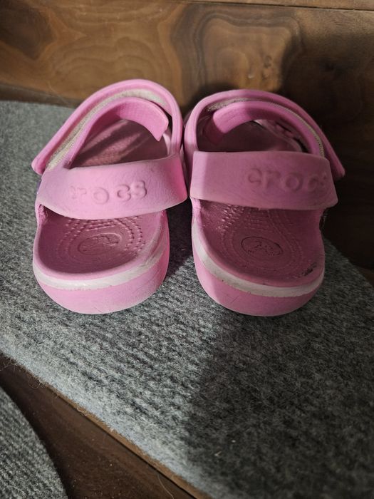 crocs  sandałki dziewczece 32 orginalne