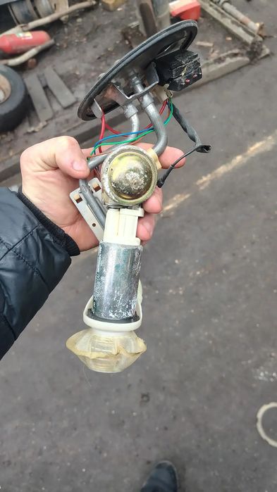 Паливний насос ford escort 1.4 бензин мк-5/робочий 100%