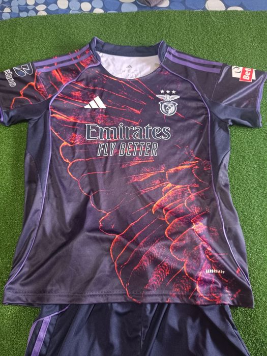 Equipamento Benfica